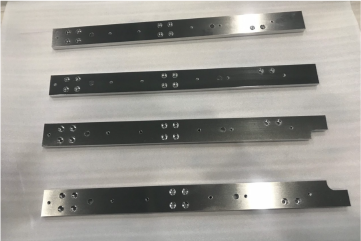 アルミプレート